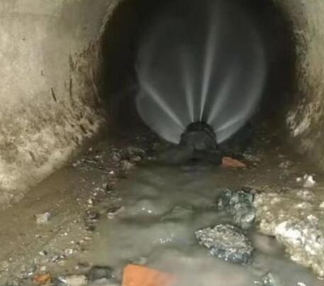 育才镇市政管道清淤